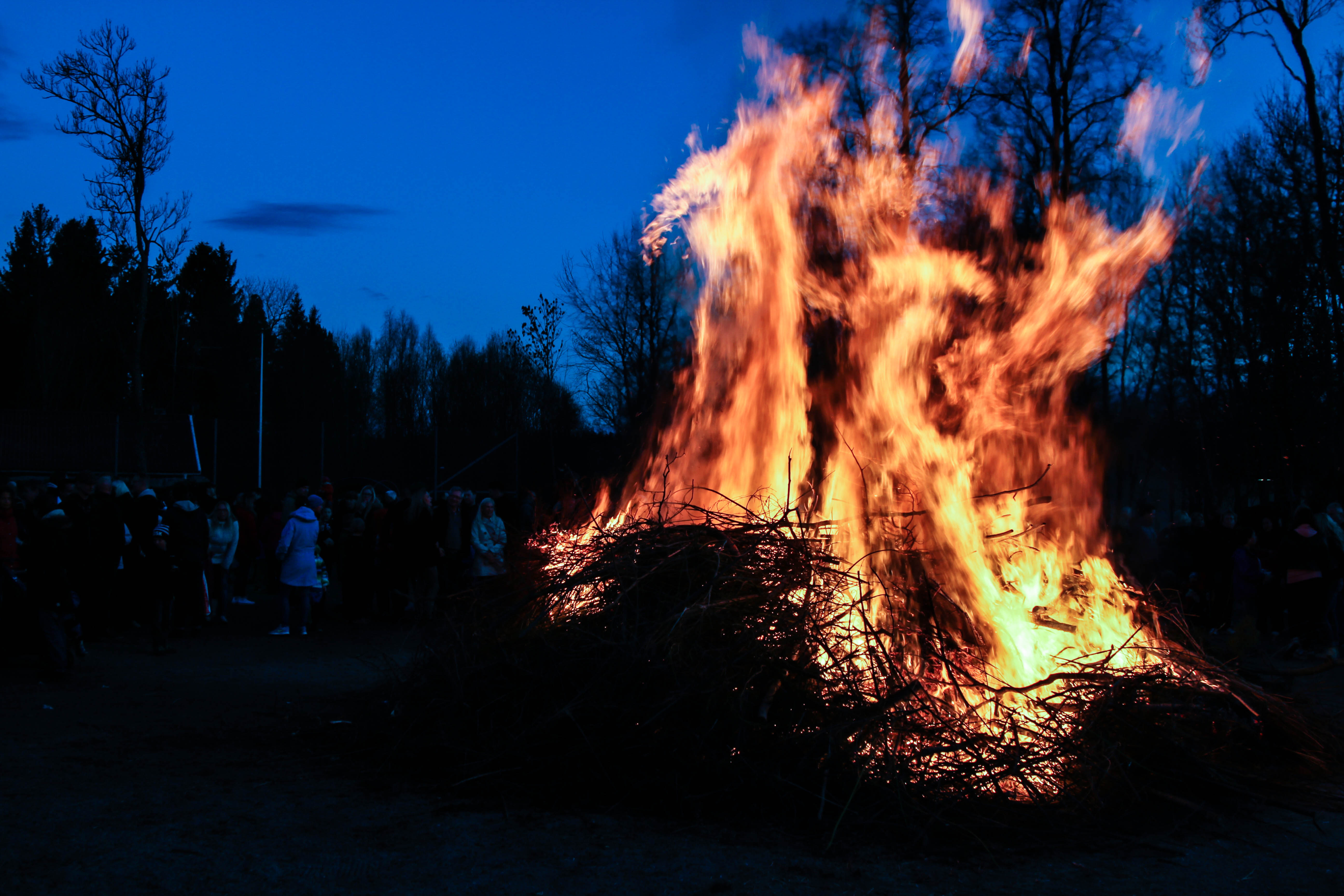 Majbrasa vid valborgsmässofirande